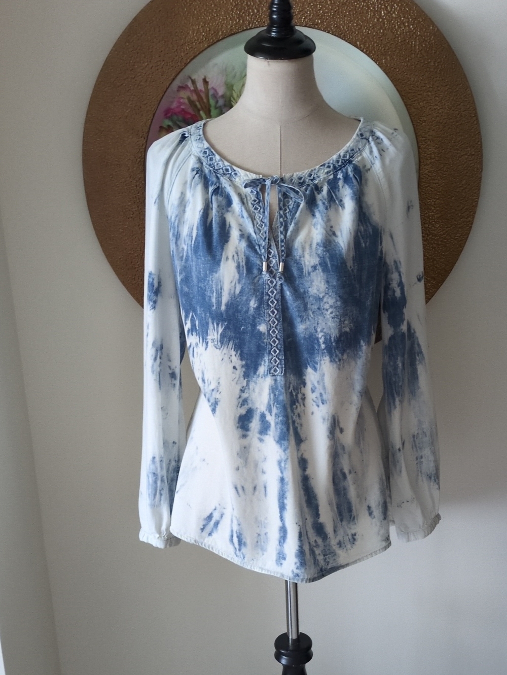 Vintage America Women's Blue Tie-Dye Peasant Top - Lightweight Long Sleeve